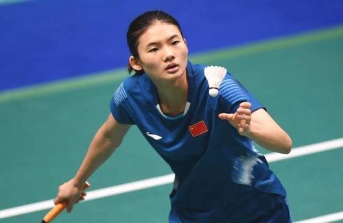 她凭借着稳 她凭借着稳